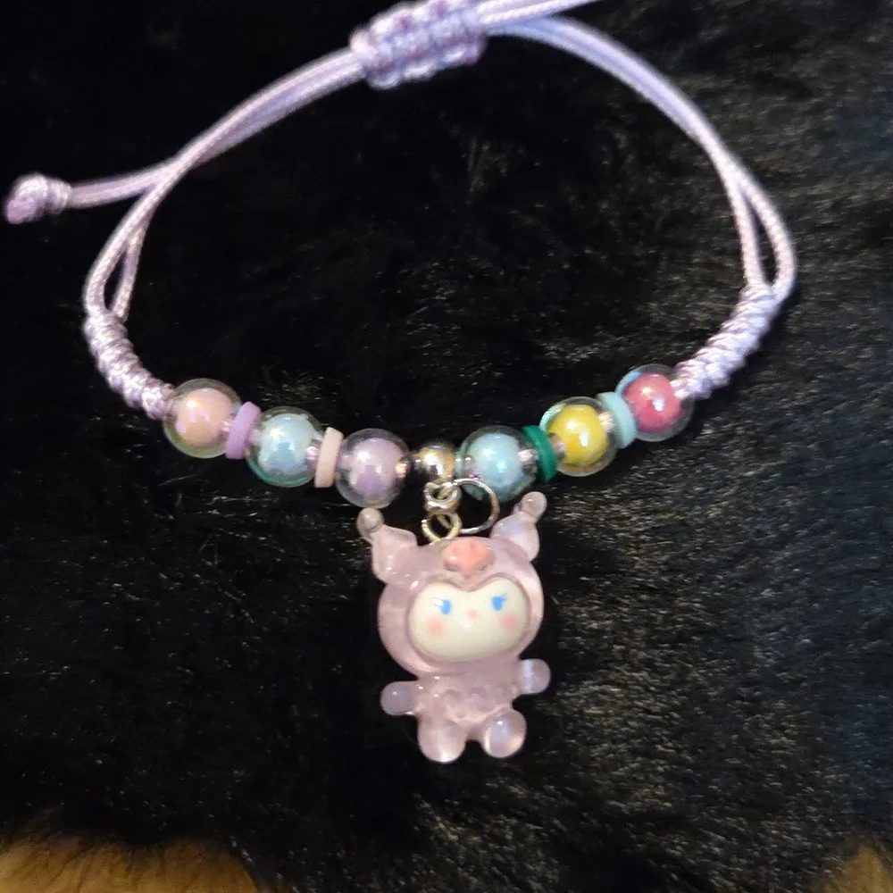 Hello Kittys Friends Cute Pink Beaded Bracelet with Character Charm NWOT